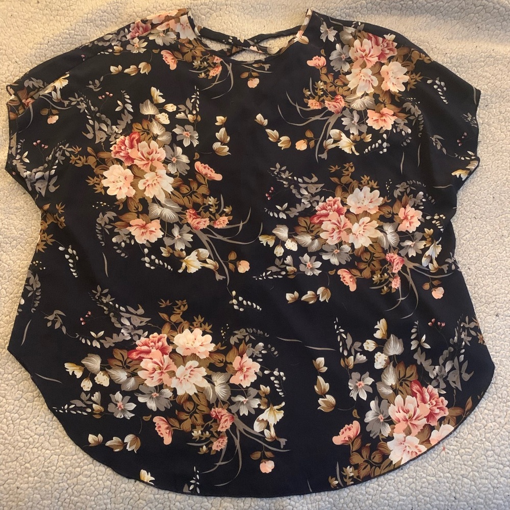 Cute dark blue top with cross back detail